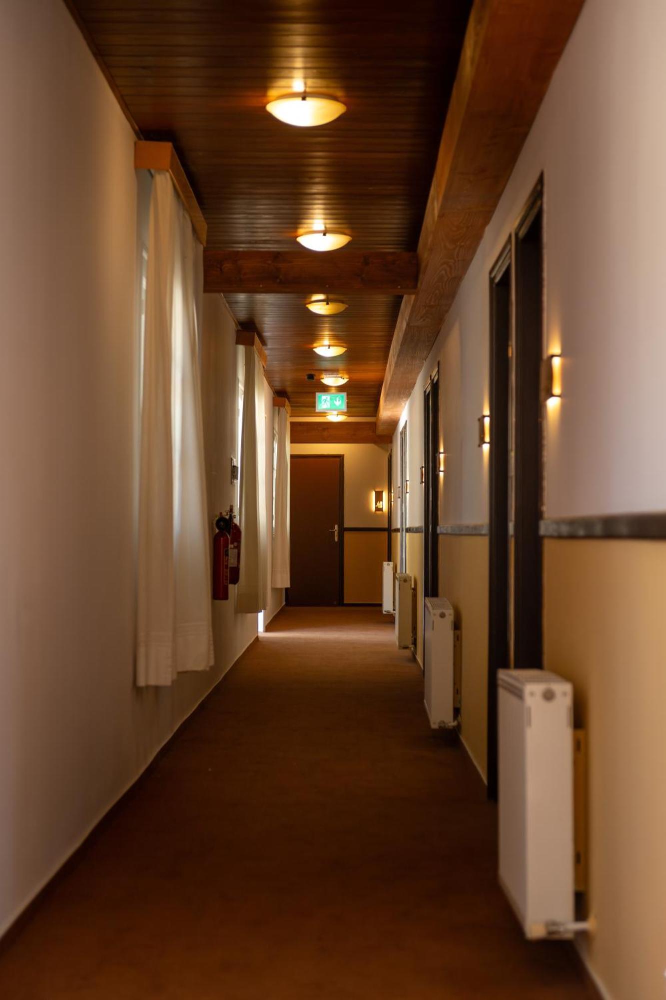 New Helvetia Hotel Платрес Экстерьер фото