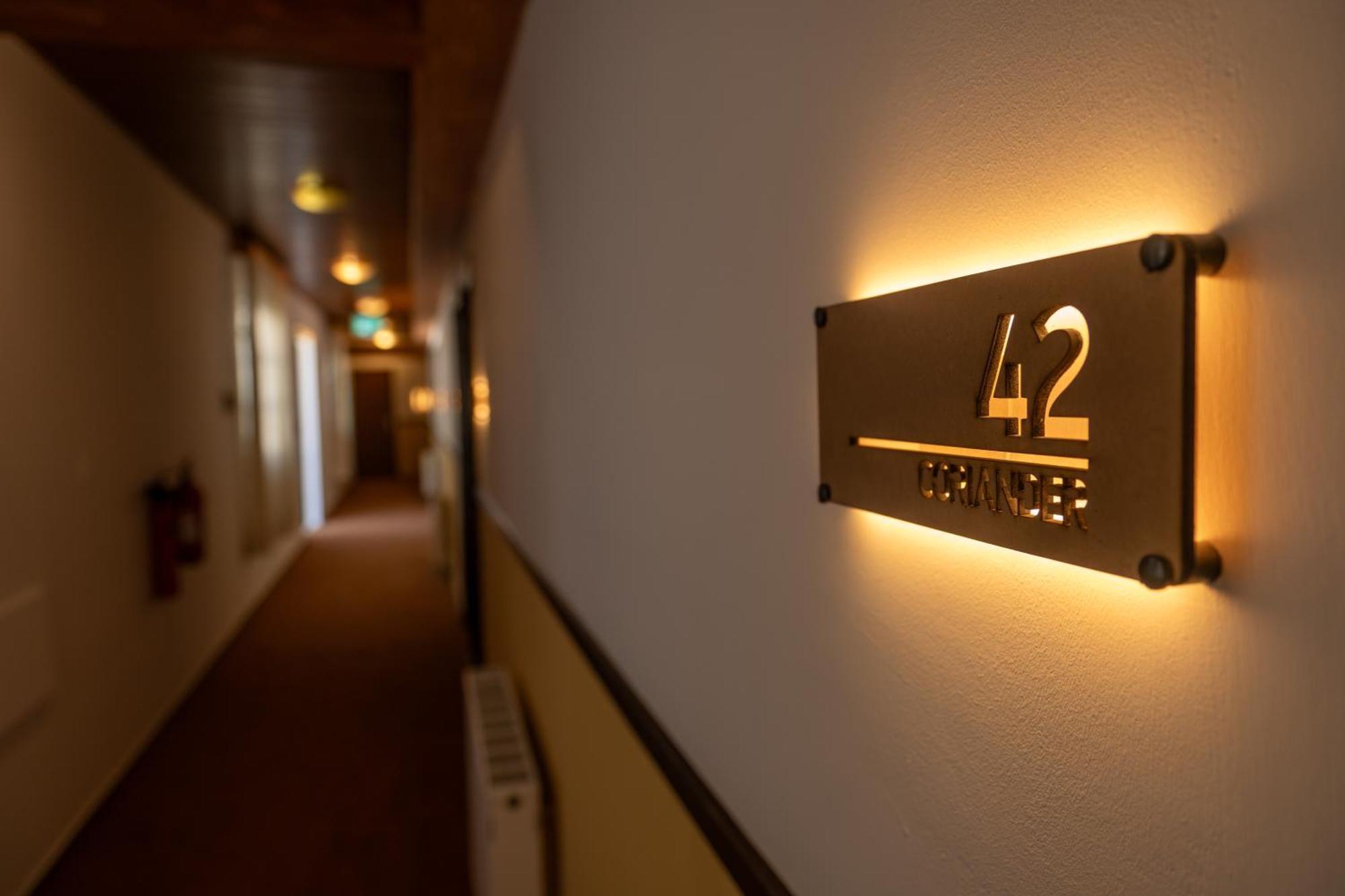 New Helvetia Hotel Платрес Экстерьер фото